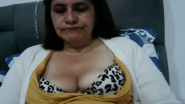 Snapshot of BiancaSteel chatting on January 13, 10:15 pm BiancaSteel online show from January 13, 10:15 pm