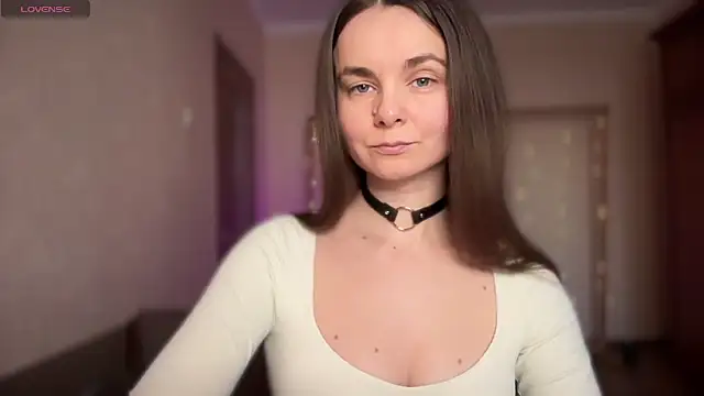 lanaloulou online show from April 24, 2:41 pm