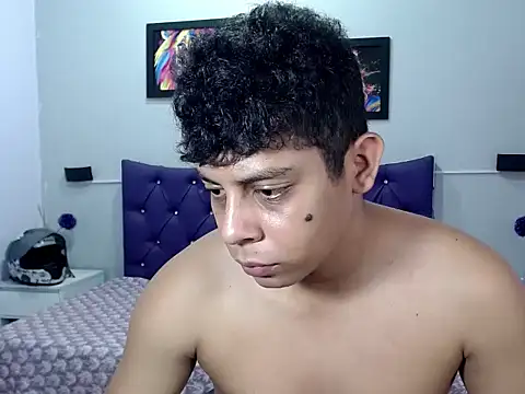 Snapshot of Alejandroo_22 chatting on September 26, 3:49 pm Alejandroo 22 online show from September 26, 3:49 pm