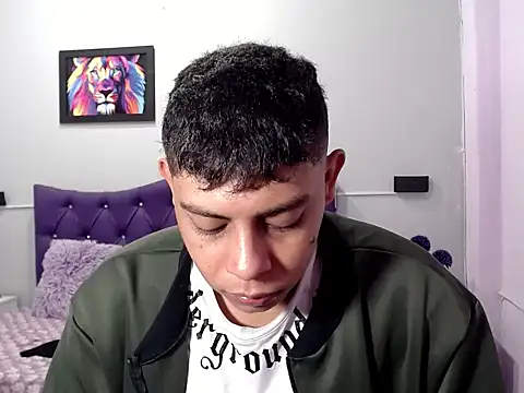 Snapshot of Alejandroo_22 chatting on October 22, 1:33 pm Alejandroo 22 online show from October 22, 1:33 pm