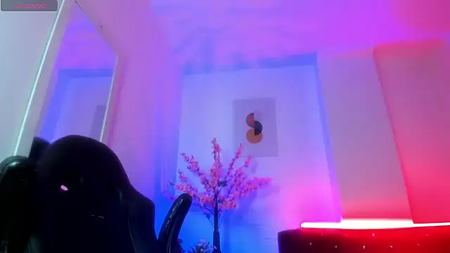 Ayliinn  online show from March 31, 2:02 am