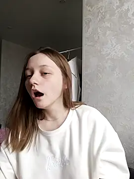 Snapshot of Bonechka chatting on November 5, 8:14 am Bonechka online show from November 5, 8:14 am