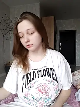 Snapshot of Bonechka chatting on November 10, 8:24 am Bonechka online show from November 10, 8:24 am