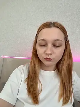 Snapshot of Bonechka chatting on May 27, 9:39 am Bonechka online show from May 27, 9:39 am