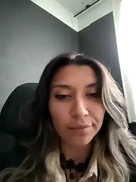 Snapshot of Isabella_Varella chatting on March 10, 1:21 pm Isabella Varella online show from March 10, 1:21 pm