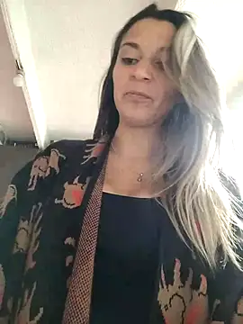 Snapshot of Isabella_Varella chatting on March 12, 1:51 pm Isabella Varella online show from March 12, 1:51 pm