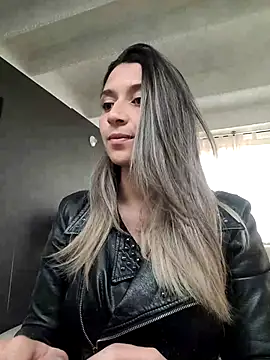 Snapshot of Isabella_Varella chatting on March 17, 1:39 pm Isabella Varella online show from March 17, 1:39 pm