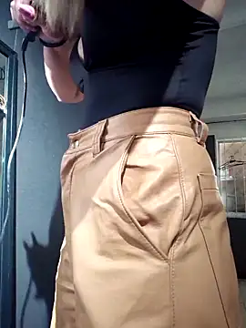 Snapshot of Isabella_Varella chatting on September 17, 12:51 pm Isabella Varella online show from September 17, 12:51 pm