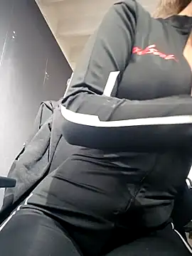 Snapshot of Isabella_Varella chatting on September 25, 12:42 pm Isabella Varella online show from September 25, 12:42 pm