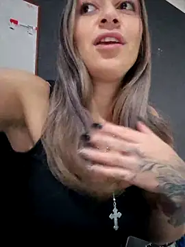 Snapshot of Isabella_Varella chatting on October 20, 12:38 pm Isabella Varella online show from October 20, 12:38 pm