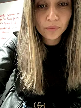 Snapshot of Isabella_Varella chatting on November 6, 12:50 pm Isabella Varella online show from November 6, 12:50 pm