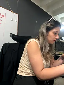 Snapshot of Isabella_Varella chatting on November 13, 12:48 pm Isabella Varella online show from November 13, 12:48 pm