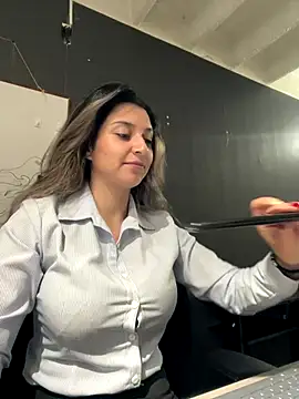 Snapshot of Isabella_Varella chatting on December 1, 12:32 pm Isabella Varella online show from December 1, 12:32 pm