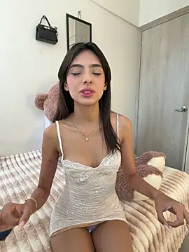 ZaraLuuv online show from March 3, 6:36 pm