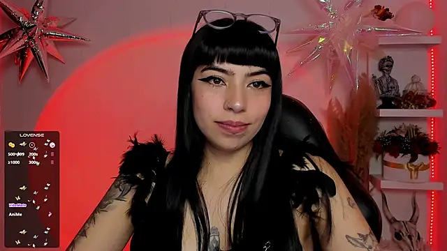 Saraa Desiree online show from March 18, 5:53 pm