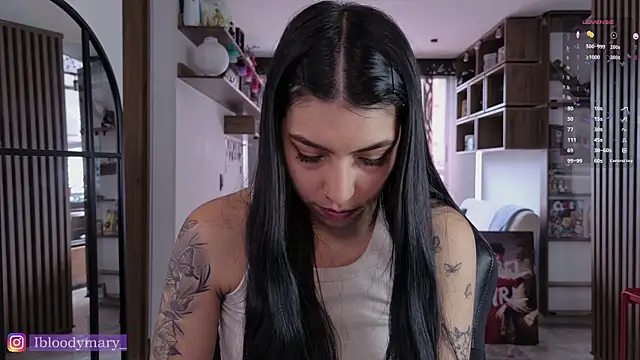 Snapshot of Saraa_Desiree chatting on July 9, 7:07 pm Saraa Desiree online show from July 9, 7:07 pm