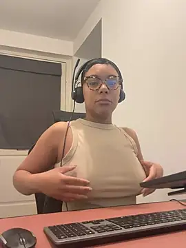 Melia Rayne online show from February 3, 10:53 am