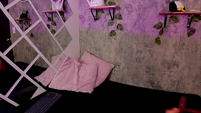 Devil AliceXo online show from March 17, 8:40 pm