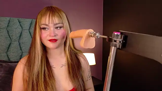 Snapshot of lillyrossee chatting on September 10, 7:14 pm lillyrossee online show from September 10, 7:14 pm