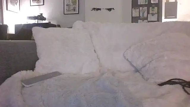 Valentinette online show from January 10, 9:05 pm