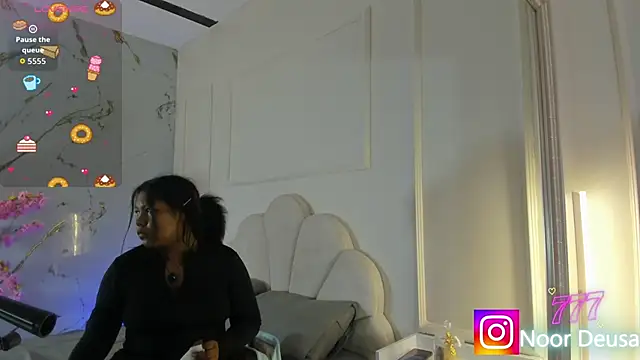 Candaceoweens online show from April 6, 3:37 am