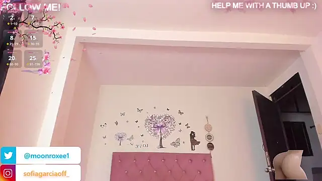 Moonroxe  online show from November 9, 1:04 am