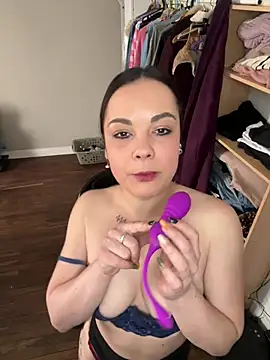 Snapshot of Biana_Fernan chatting on March 15, 2:01 pm Biana Fernan online show from March 15, 2:01 pm