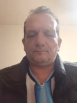 Snapshot of Herny1975 chatting on July 19, 3:32 am Herny1975 online show from July 19, 3:32 am