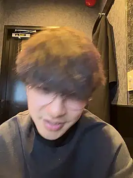 Snapshot of waka3232 chatting on December 20, 1:12 am waka3232 online show from December 20, 1:12 am