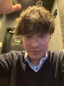 Snapshot of waka3232 chatting on February 13, 11:06 am waka3232 online show from February 13, 11:06 am