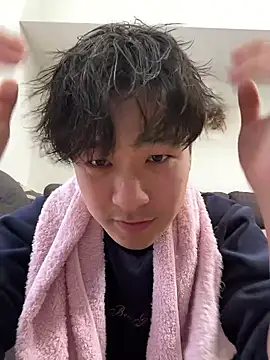 Snapshot of waka3232 chatting on February 27, 2:22 am waka3232 online show from February 27, 2:22 am