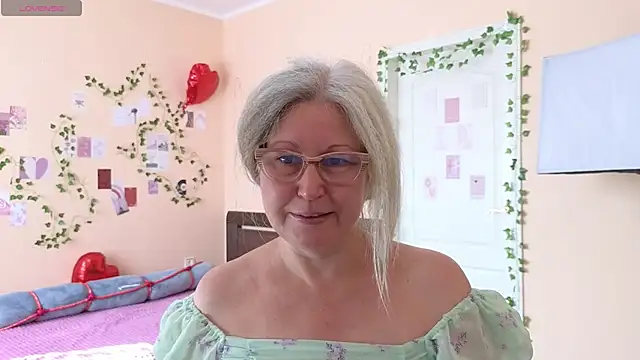 Wane Witch online show from June 14, 4:58 am