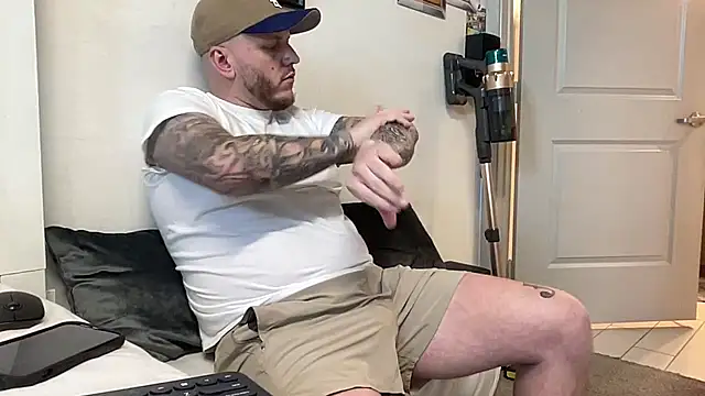 Snapshot of Thegreatwhitepipe chatting on September 23, 12:13 am Thegreatwhitepipe online show from September 23, 12:13 am