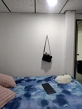 mialorents online show from November 7, 7:58 pm