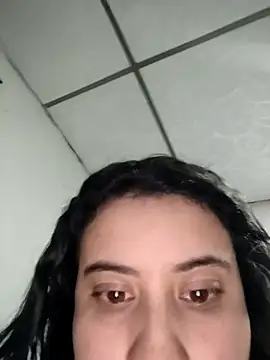 mialorents online show from January 6, 10:45 pm