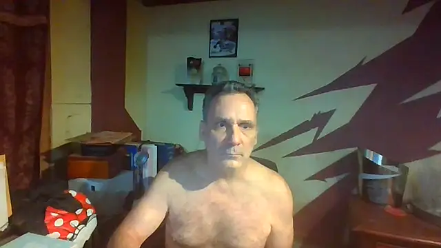 Snapshot of HunkofRock chatting on July 15, 3:12 am HunkofRock online show from July 15, 3:12 am