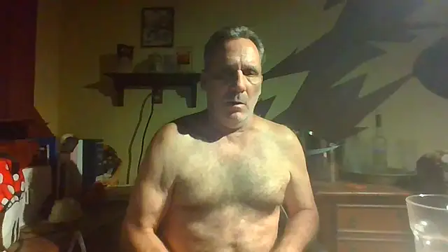 Snapshot of HunkofRock chatting on July 23, 1:58 am HunkofRock online show from July 23, 1:58 am