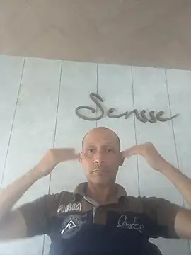 Snapshot of locotronalo chatting on March 5, 5:18 pm locotronalo online show from March 5, 5:18 pm