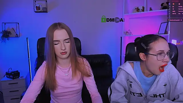 mona cloud online show from November 6, 8:10 pm