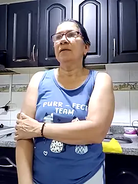 victoria wayne online show from September 10, 10:15 am