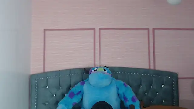 Snapshot of emma_wockll_t chatting on October 1, 1:11 am emma wockll t online show from October 1, 1:11 am