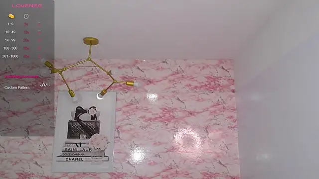 Snapshot of emma_wockll_t chatting on November 27, 1:40 am emma wockll t online show from November 27, 1:40 am