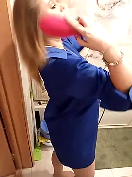 Juicy PeachLux online show from March 8, 11:27 am