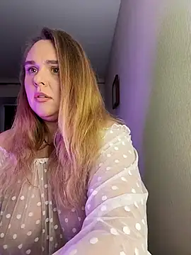 Juicy PeachLux online show from September 22, 6:32 pm