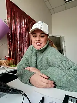 Juicy PeachLux online show from October 15, 9:42 am