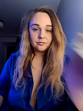 Juicy PeachLux online show from October 28, 2:20 pm