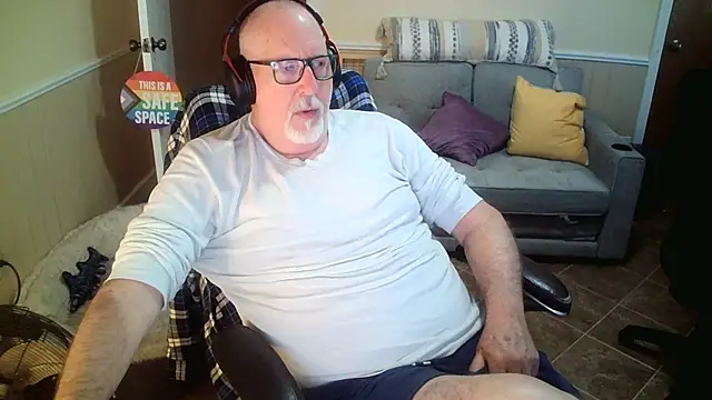 superbearboss online show from February 27, 6:52 pm