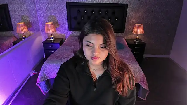 Scarlett  Johanson online show from March 16, 5:58 am