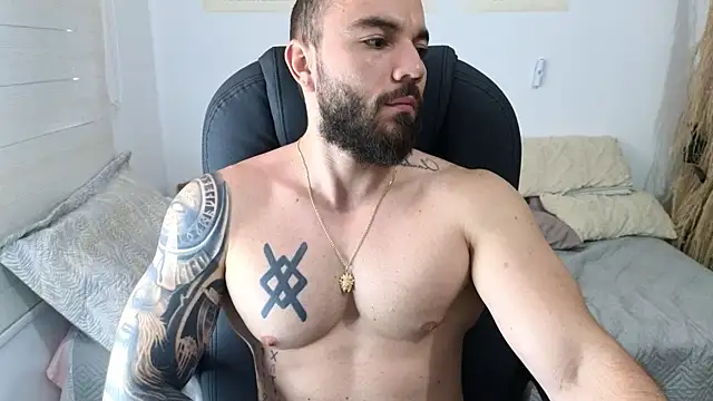 Isaac Carter online show from December 5, 1:31 pm