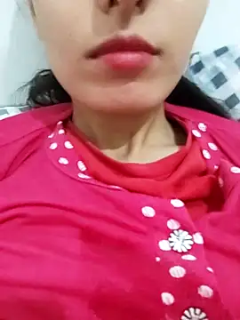 saraaxx1 online show from November 13, 9:19 am